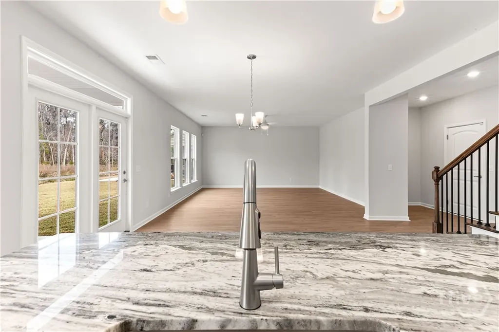 144 Como Drive Pooler GA 31322