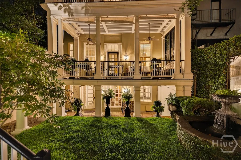 203 W Charlton Street Savannah GA 31401