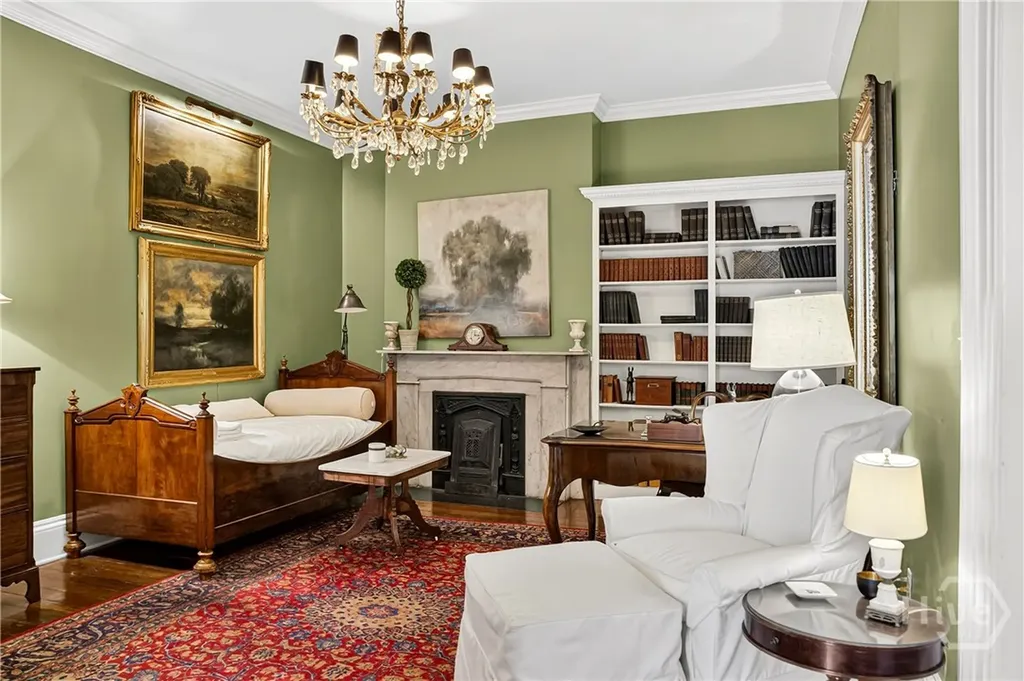 203 W Charlton Street Savannah GA 31401