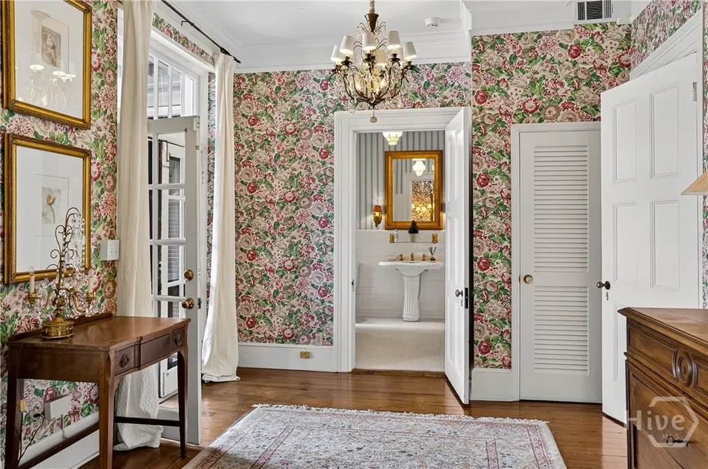 203 W Charlton Street Savannah GA 31401