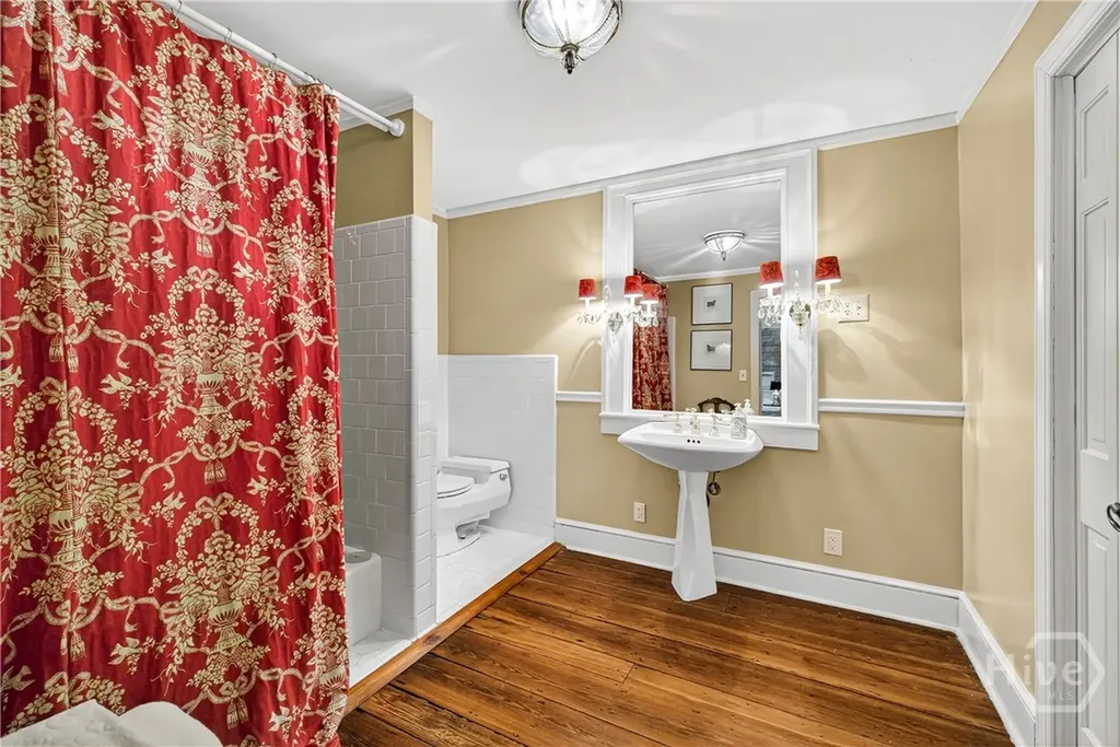 203 W Charlton Street Savannah GA 31401