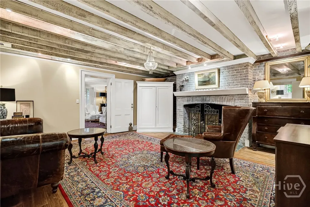 203 W Charlton Street Savannah GA 31401