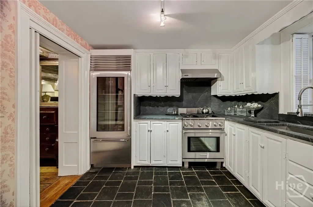 203 W Charlton Street Savannah GA 31401