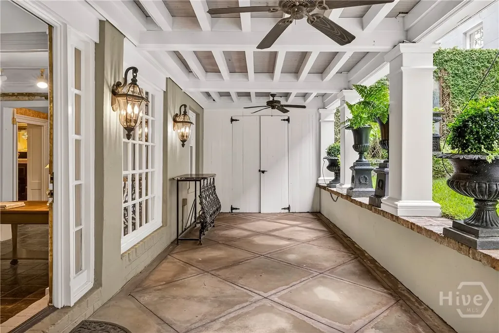 203 W Charlton Street Savannah GA 31401