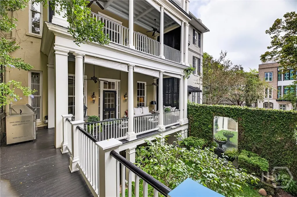 203 W Charlton Street Savannah GA 31401