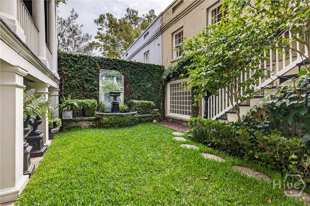 203 W Charlton Street Savannah GA 31401