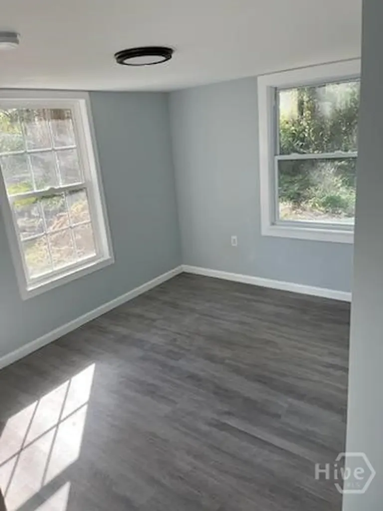 8621 Ferguson Avenue Savannah GA 31406