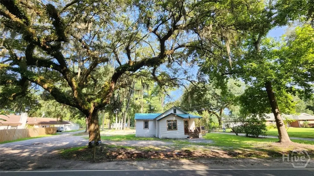 8621 Ferguson Avenue Savannah GA 31406