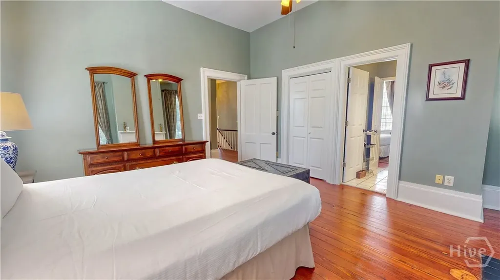 251 East Broad Street Savannah GA 31401