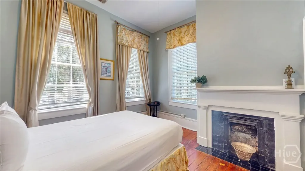 251 East Broad Street Savannah GA 31401