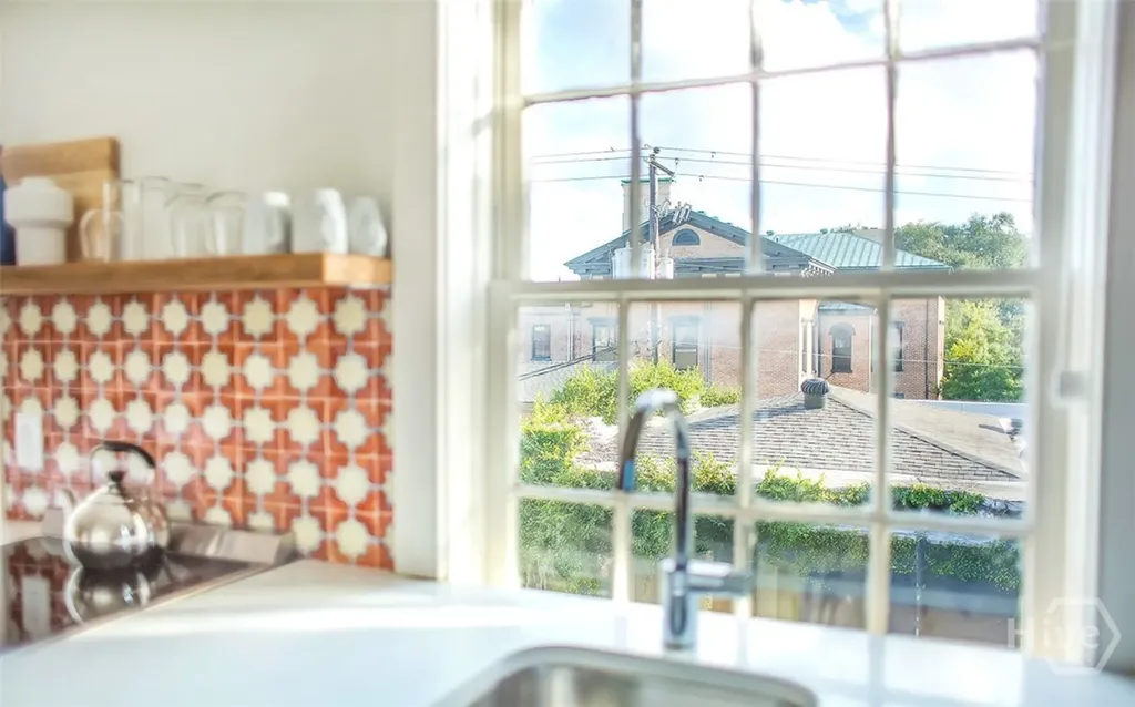 1 E Gordon Street Savannah GA 31401