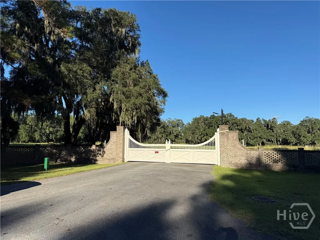 4 William's Retreat Savannah GA 31419