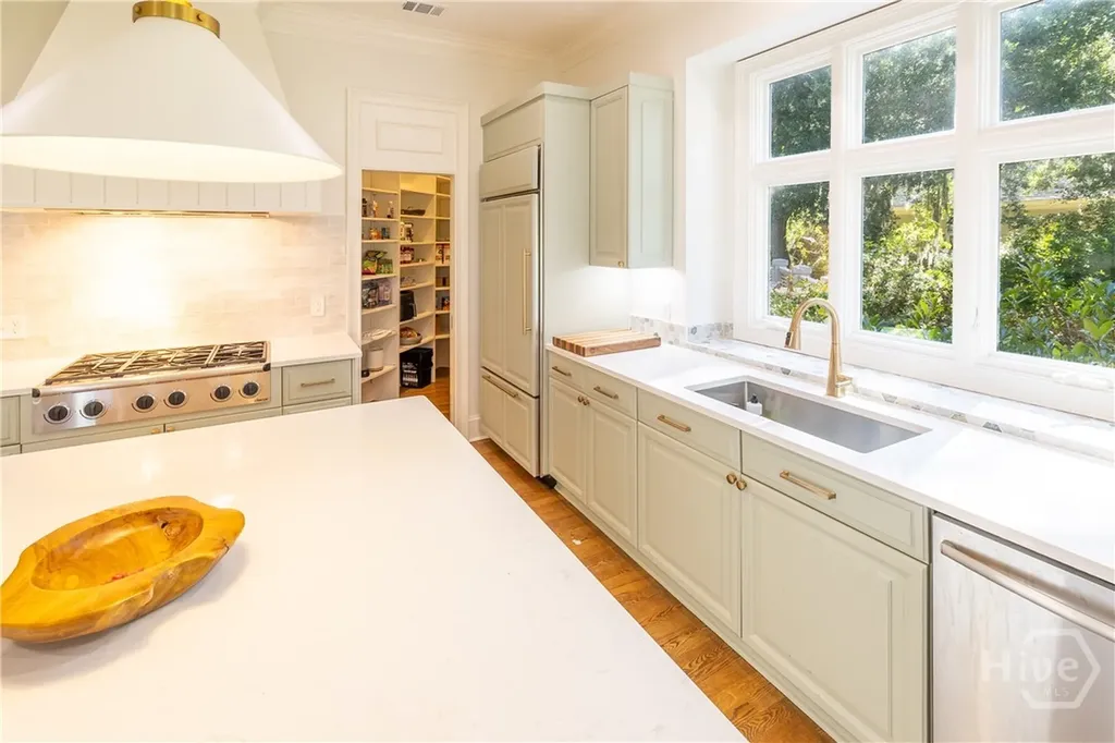 6 River Otter Lane Savannah GA 31411
