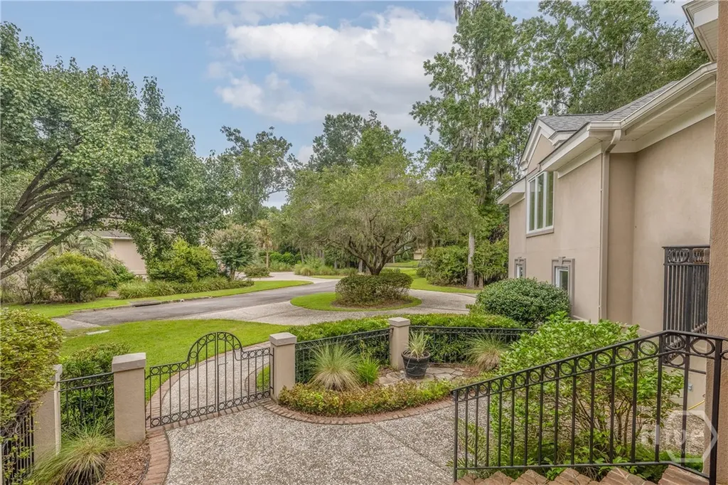 6 River Otter Lane Savannah GA 31411