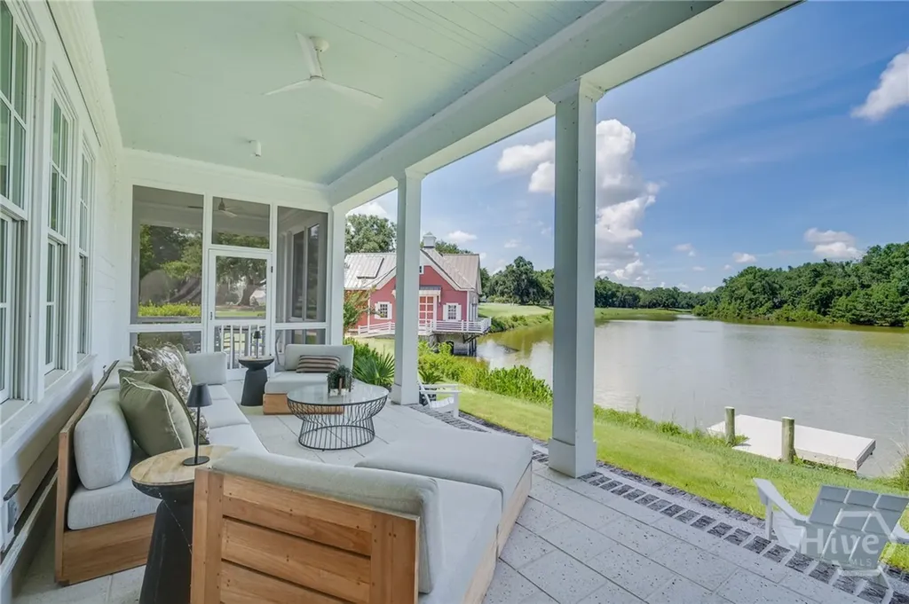 74 Birdsong Way Richmond Hill GA 31324