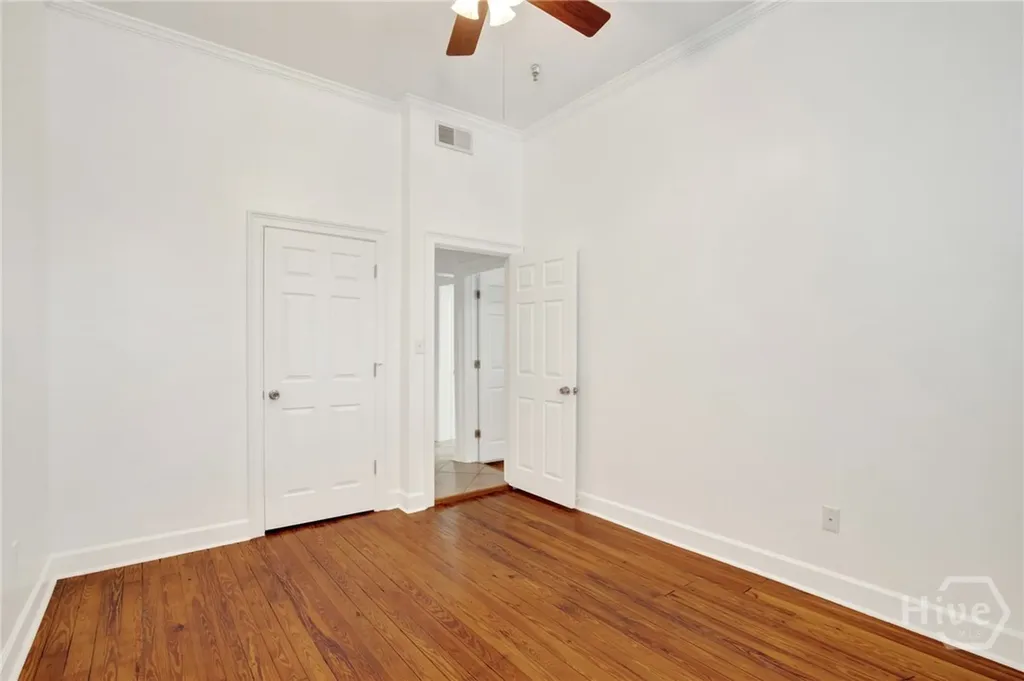 125 E Broad Street Savannah GA 31401