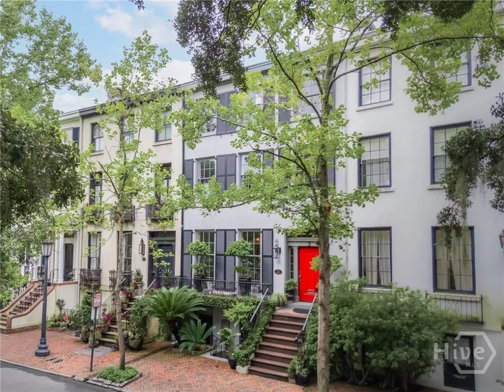 3 E Gordon Street Savannah GA 31401