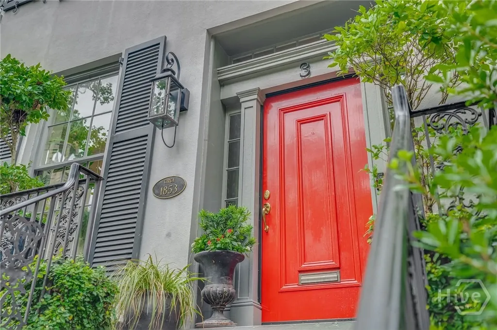 3 E Gordon Street Savannah GA 31401