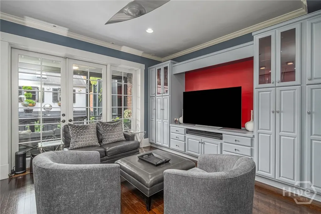 3 E Gordon Street Savannah GA 31401