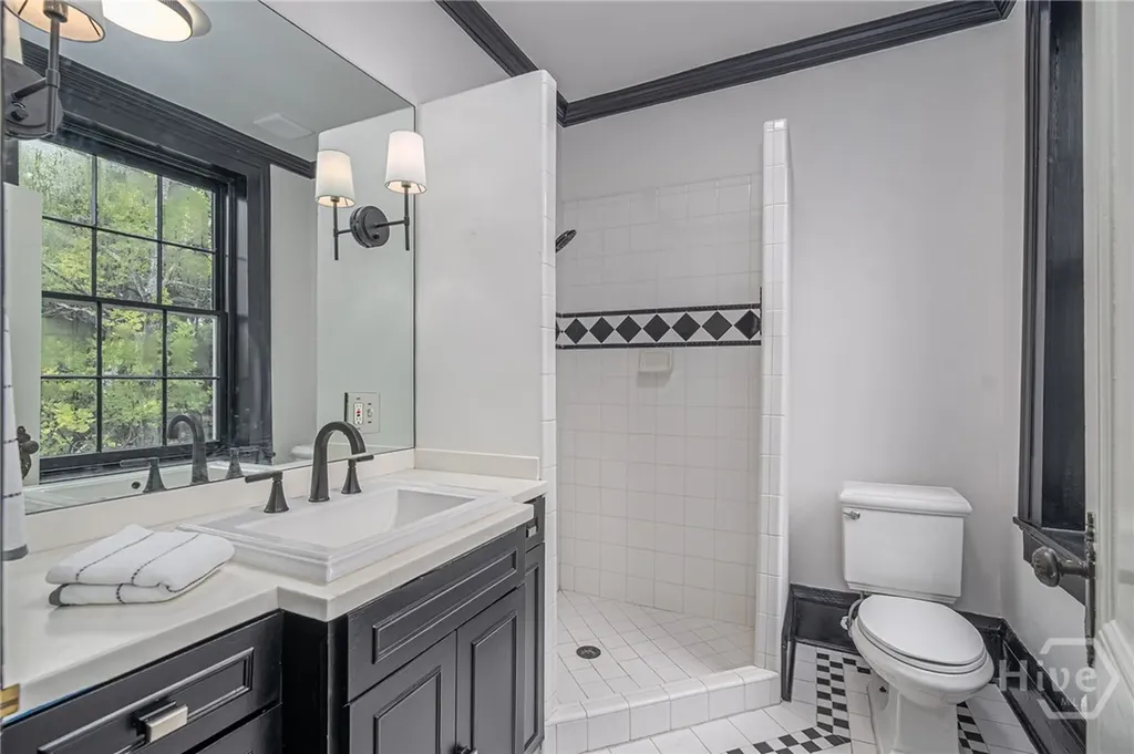 3 E Gordon Street Savannah GA 31401