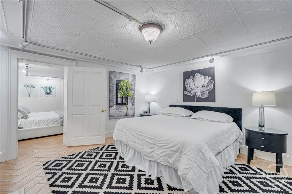 3 E Gordon Street Savannah GA 31401