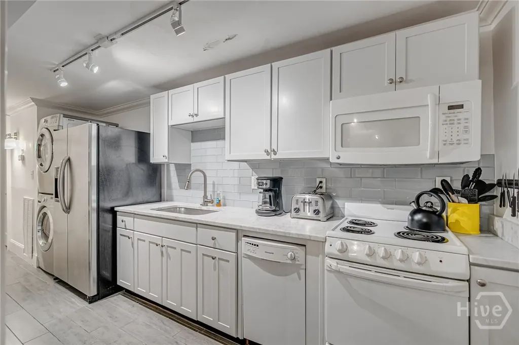 3 E Gordon Street Savannah GA 31401