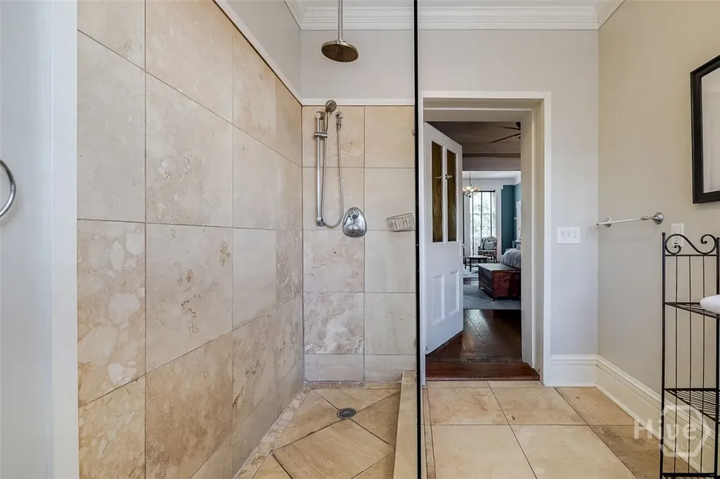 28 E Taylor Street Savannah GA 31401