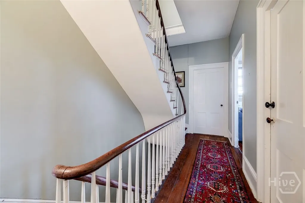 28 E Taylor Street Savannah GA 31401