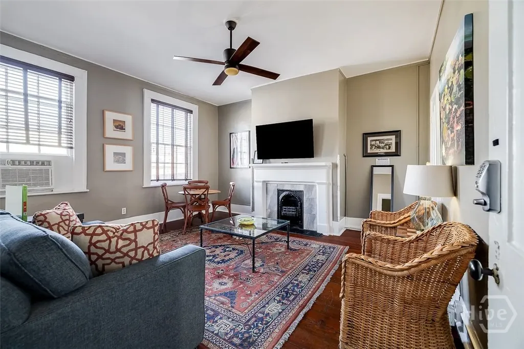 28 E Taylor Street Savannah GA 31401