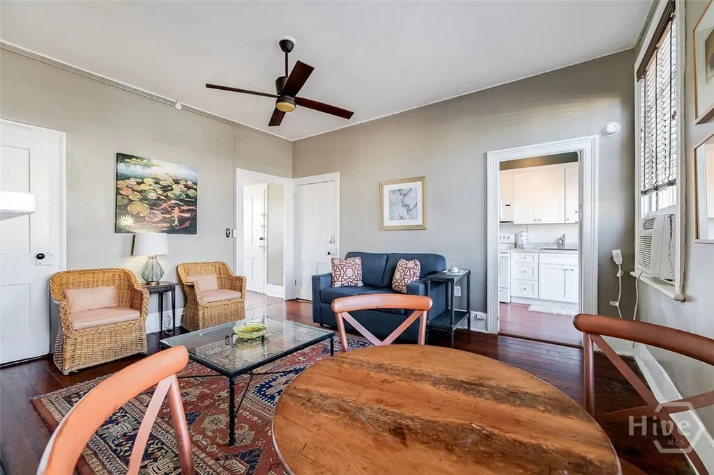 28 E Taylor Street Savannah GA 31401