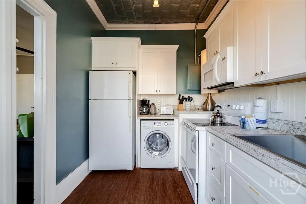 28 E Taylor Street Savannah GA 31401