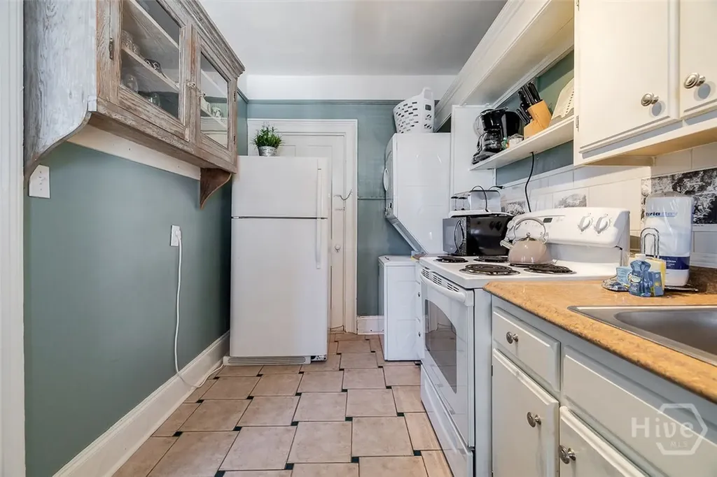28 E Taylor Street Savannah GA 31401