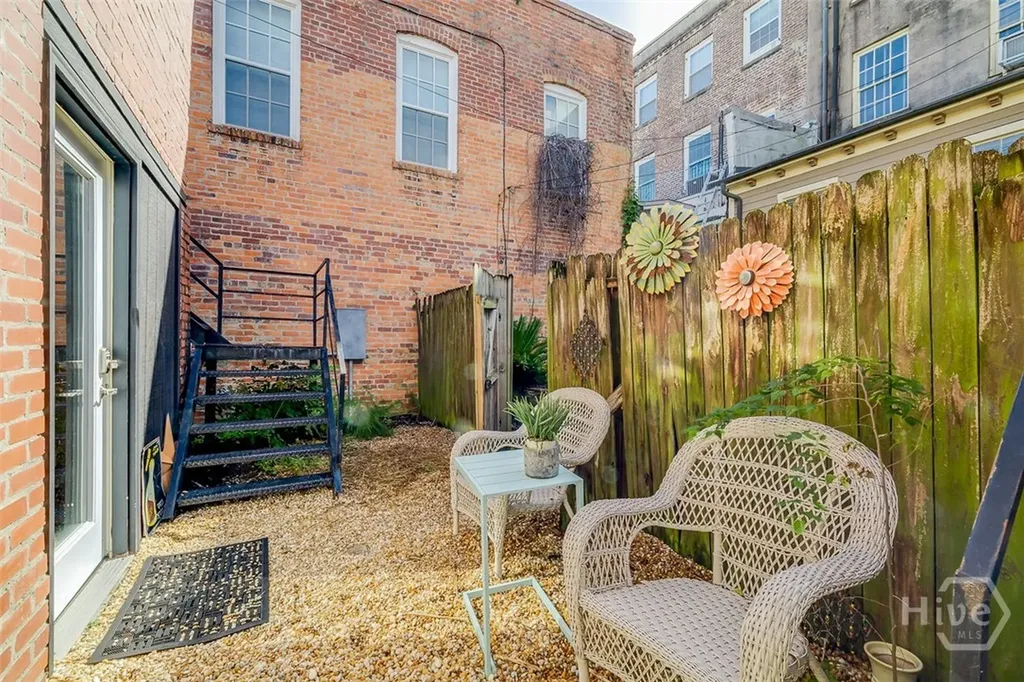28 E Taylor Street Savannah GA 31401