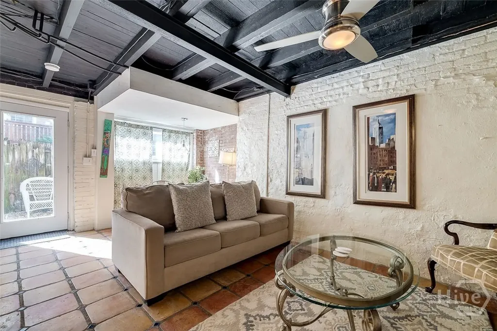 28 E Taylor Street Savannah GA 31401