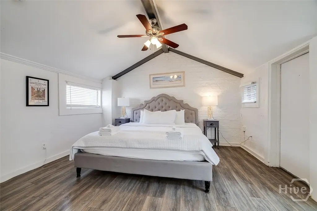 28 E Taylor Street Savannah GA 31401