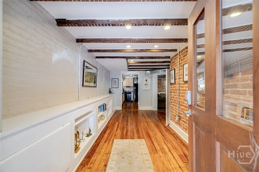 28 E Taylor Street Savannah GA 31401