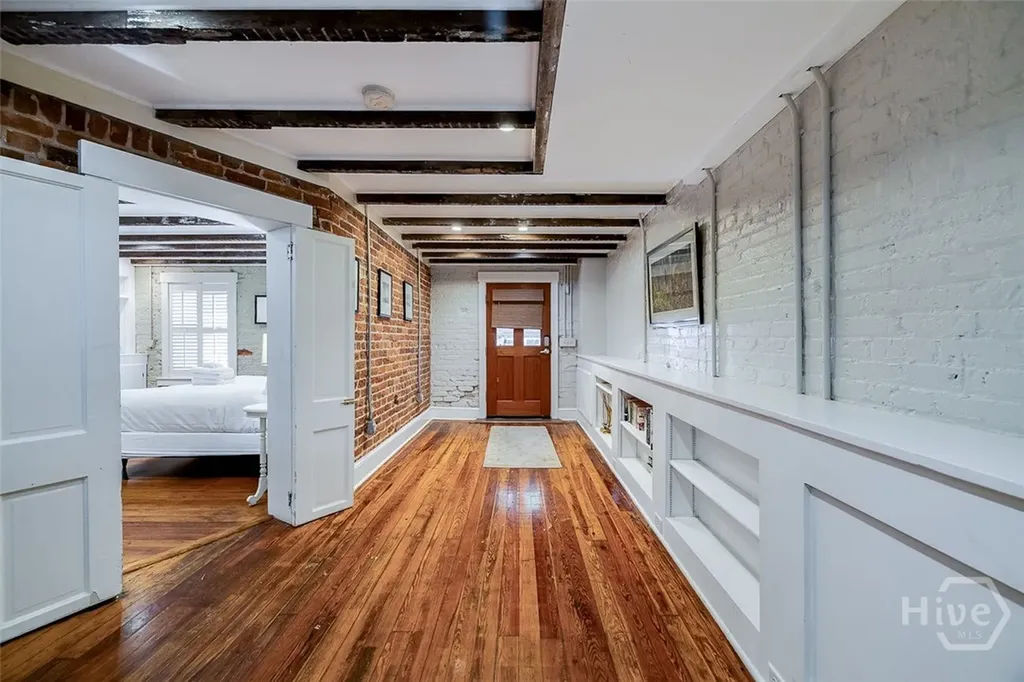 28 E Taylor Street Savannah GA 31401