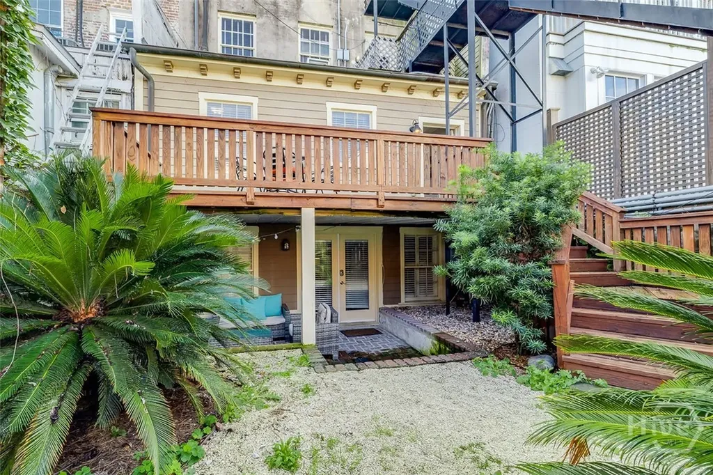 28 E Taylor Street Savannah GA 31401