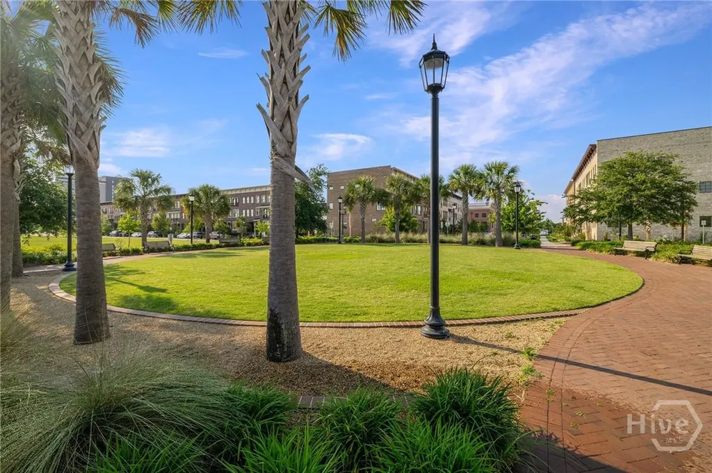 416 Upper East Avenue Savannah GA 31401