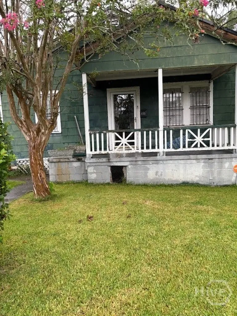 616 E 33rd Street Savannah GA 31401