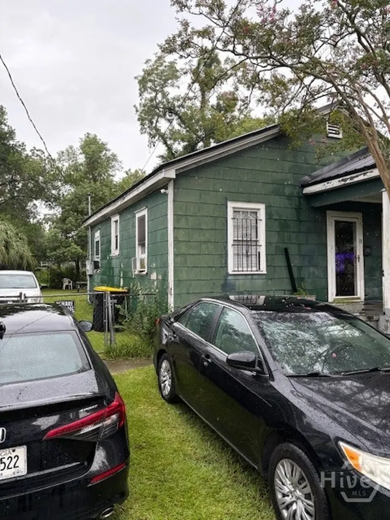 616 E 33rd Street Savannah GA 31401