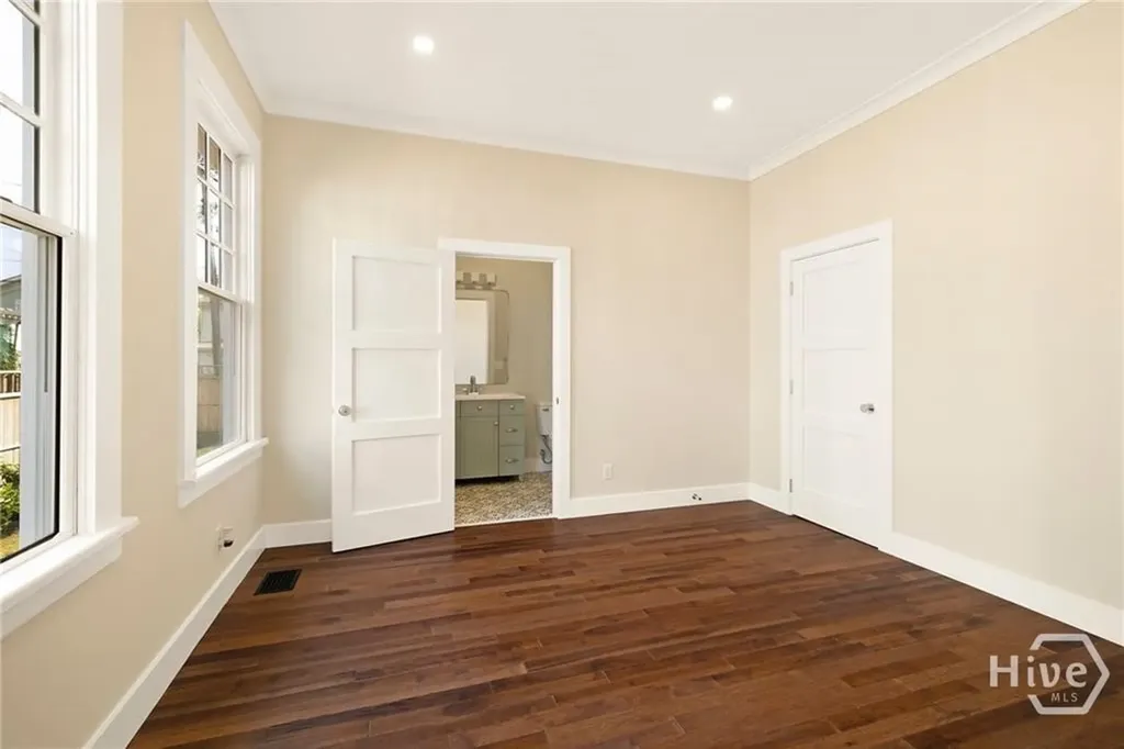 627 W 37th Street Savannah GA 31401