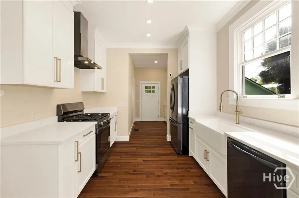 627 W 37th Street Savannah GA 31401