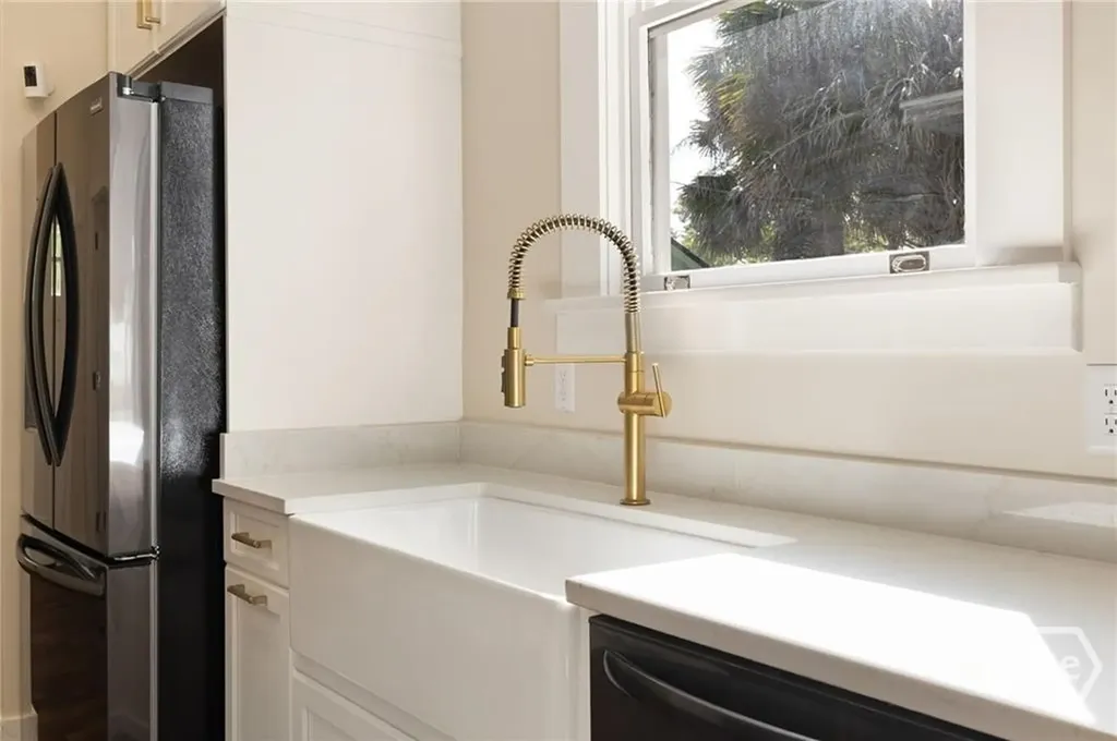 627 W 37th Street Savannah GA 31401