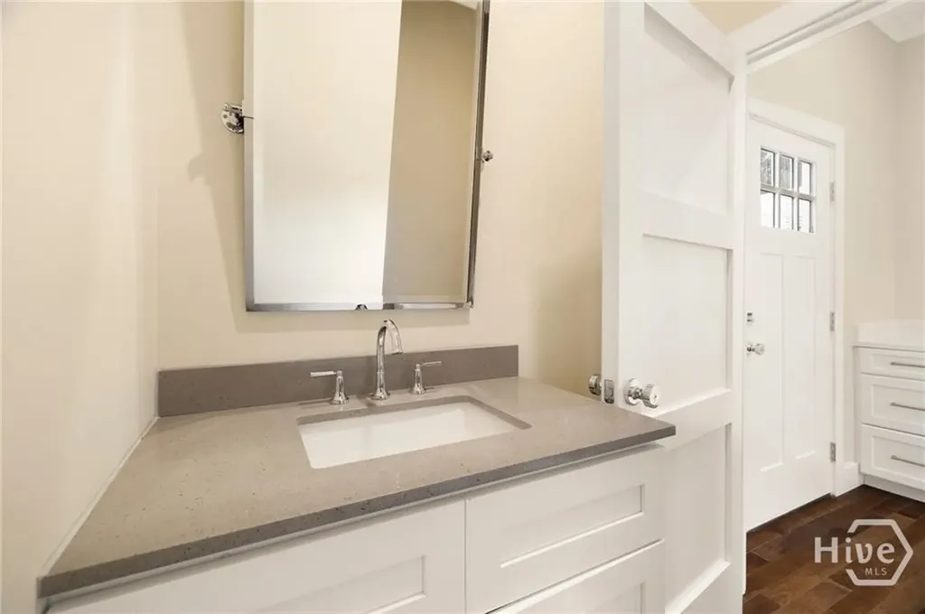 627 W 37th Street Savannah GA 31401