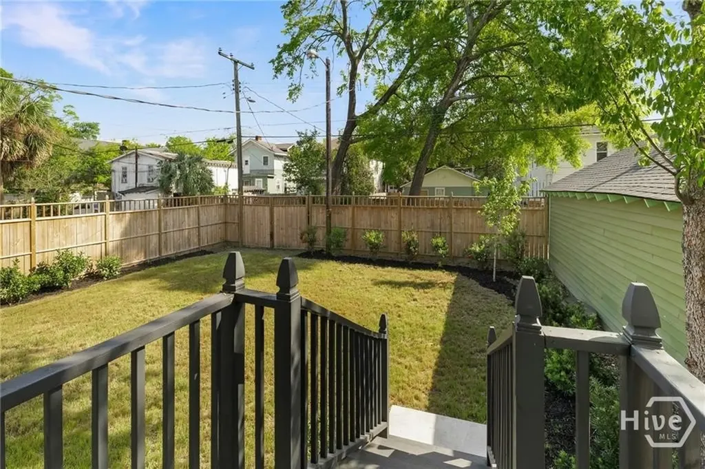 627 W 37th Street Savannah GA 31401