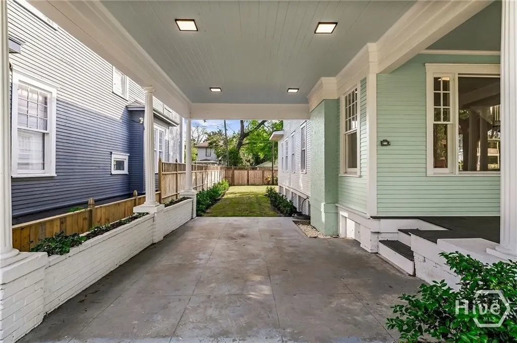 627 W 37th Street Savannah GA 31401