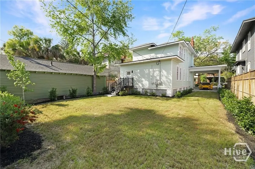627 W 37th Street Savannah GA 31401