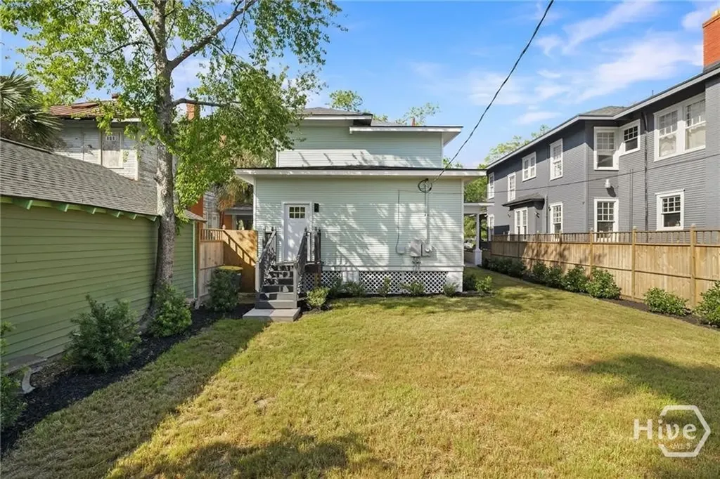 627 W 37th Street Savannah GA 31401
