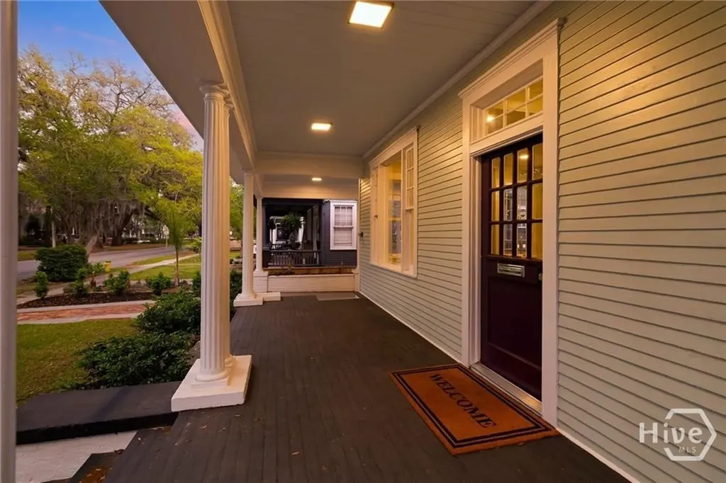 627 W 37th Street Savannah GA 31401